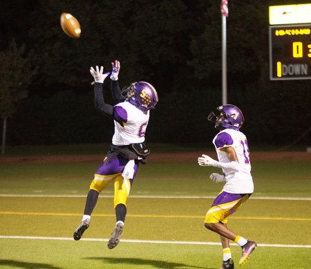 Lemoore gunning for West Yosemite League title as Bullpups visit high-scoring Tigers Friday night in Tiger Stadium Lemoore's Preston Scott scores on a 33-yard TD pass from quarterback Ty Chambers.